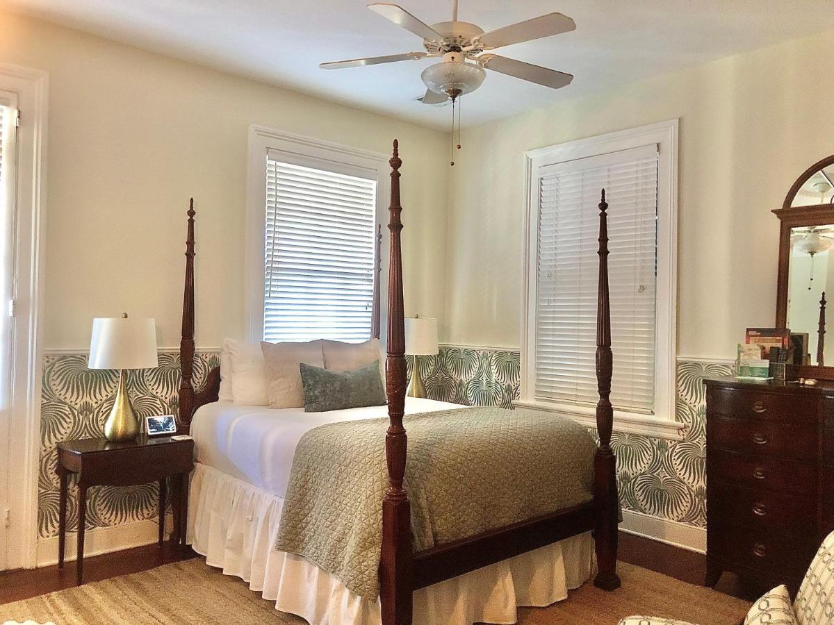 Daybed With Trundle In The Beautiful Ashley Inn 4 Blocks From King St Чарльстон Экстерьер фото